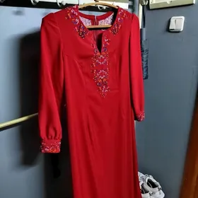 ПЛАТЬЕ 40-42 РАЗ.