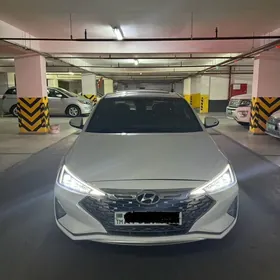Hyundai Elantra 2020