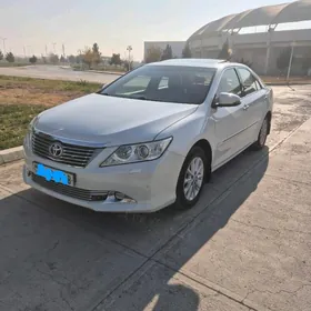 Toyota Camry 2014