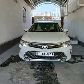 Toyota Camry 2015