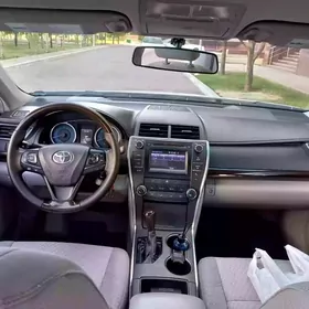 Toyota Camry 2017
