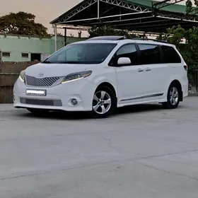 Toyota Sienna 2017