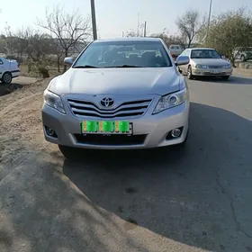 Toyota Camry 2010