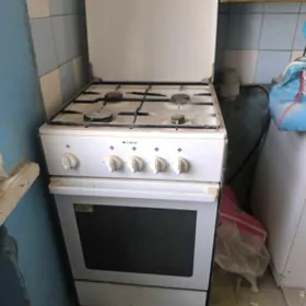 Gaz plita indesit 50x50