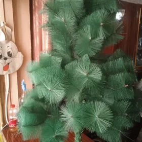 Ёлка с игрушками