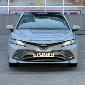 Toyota Camry 2019