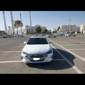 Hyundai Elantra 2020