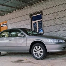 Toyota Camry 2000