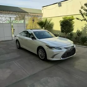 Lexus ES 350 2022