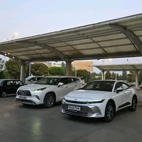 Toyota Highlander 2021