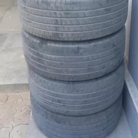 Bridgestone 235/45/18