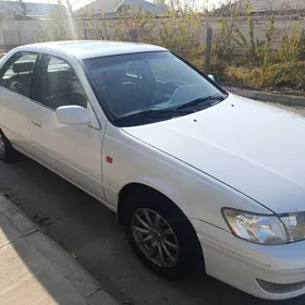 Toyota Camry 2000