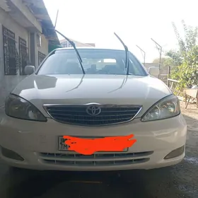 Toyota Camry 2004