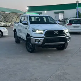 Toyota Hilux 2025