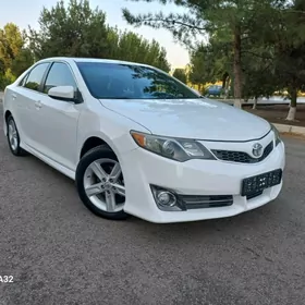 Toyota Camry 2014