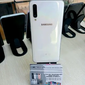SAMSUNG A50