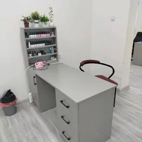 Требуется мастер по ногтям