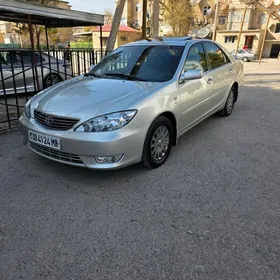 Toyota Camry 2004