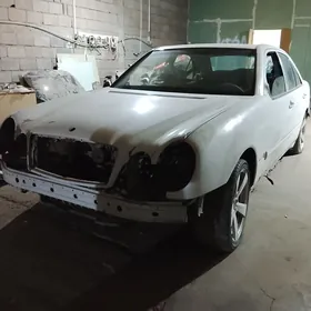 kyrlo kapot w 210 mersedes