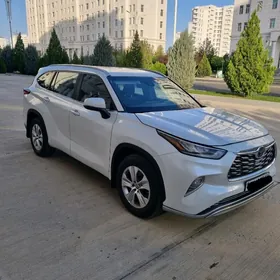 Toyota Highlander 2023