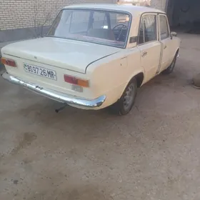 Lada 2104 1986