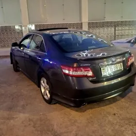 Toyota Camry 2011