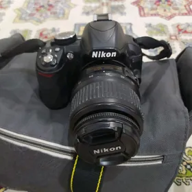 Nikon D3100Nikon D3100