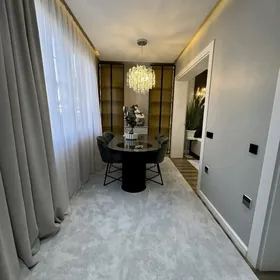 Мир 3, 3 ком 5/2 этаж