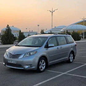 Toyota Sienna 2015