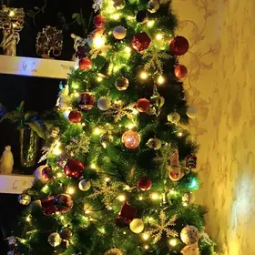 Продается елка.