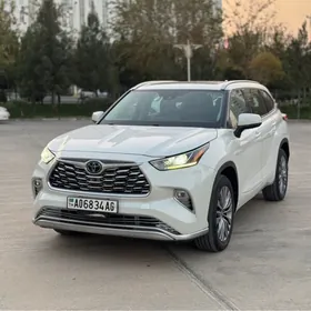 Toyota Highlander 2020