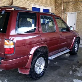 Nissan Pathfinder 1998