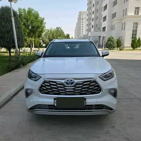 Toyota Highlander 2023