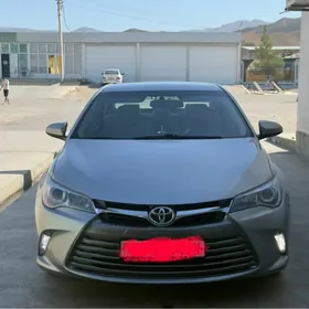 Toyota Camry 2017