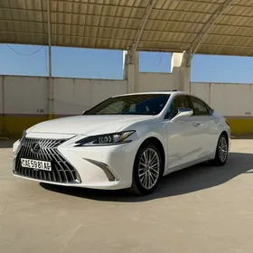 Lexus ES 350 2022