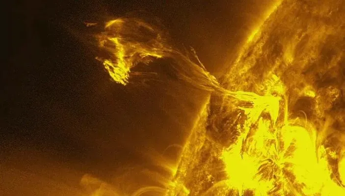 Günde 2025-nji ýylyň iň güýçli alawlamalarynyň biri hasaba alyndy