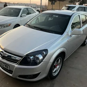 Opel Astra 2013