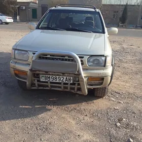 Nissan Pathfinder 1998