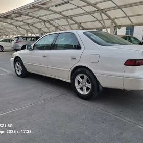 Toyota Camry 1999