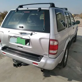 Nissan Pathfinder 2001