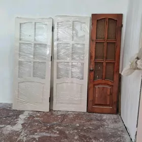 Двери 2 шт ДЕРЕВЯННЫЕ