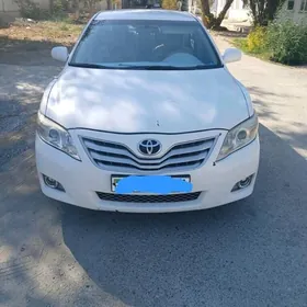 Toyota Camry 2011