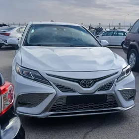Toyota Camry 2020