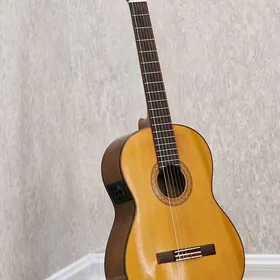 Yamaha c70 gitara