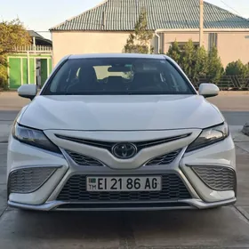 Toyota Camry 2021