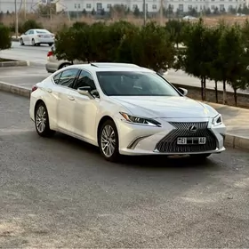 Lexus ES 350 2020