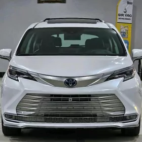 Toyota Sienna 2022