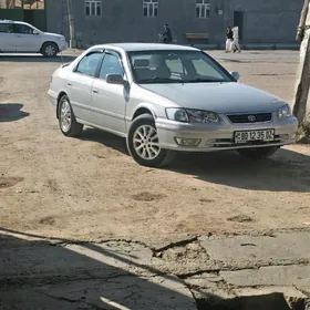 Toyota Camry 2000