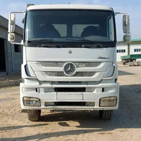 Mercedes-Benz ACTROS 3331 2011
