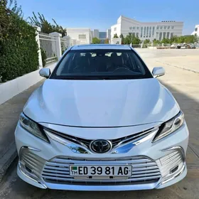 Toyota Camry 2018